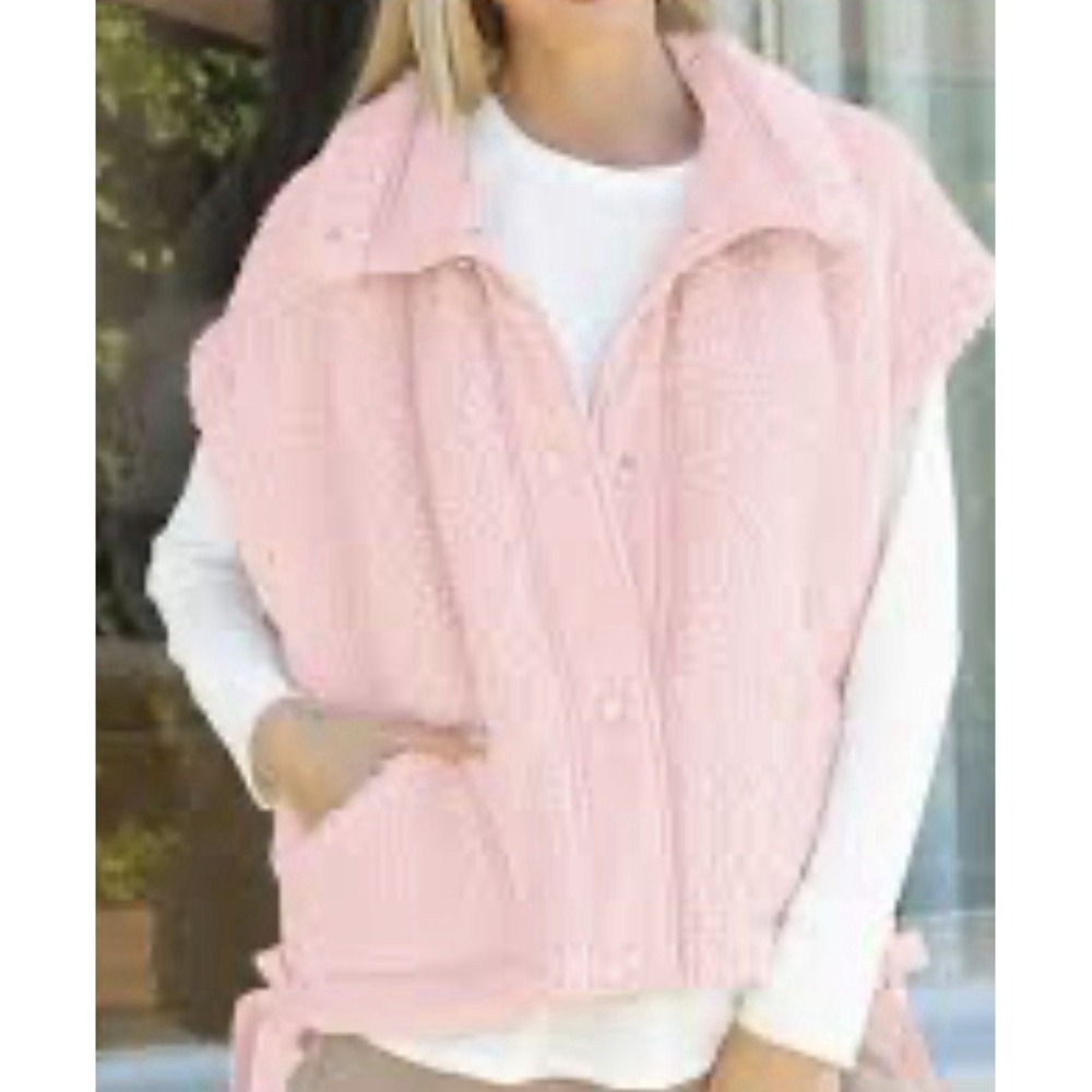 NWT Ultra Flirt Fuzzy Soft Sherpa Tie Side Vest Womens M Light Pink Cloud
